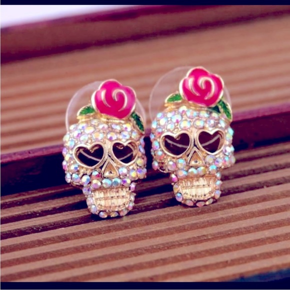 Sugar Skull Earrings for pierced ears NWT - Picture 1 of 3